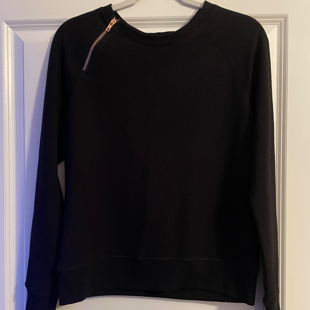 Moret Ultra Black long sleeved t-shirt